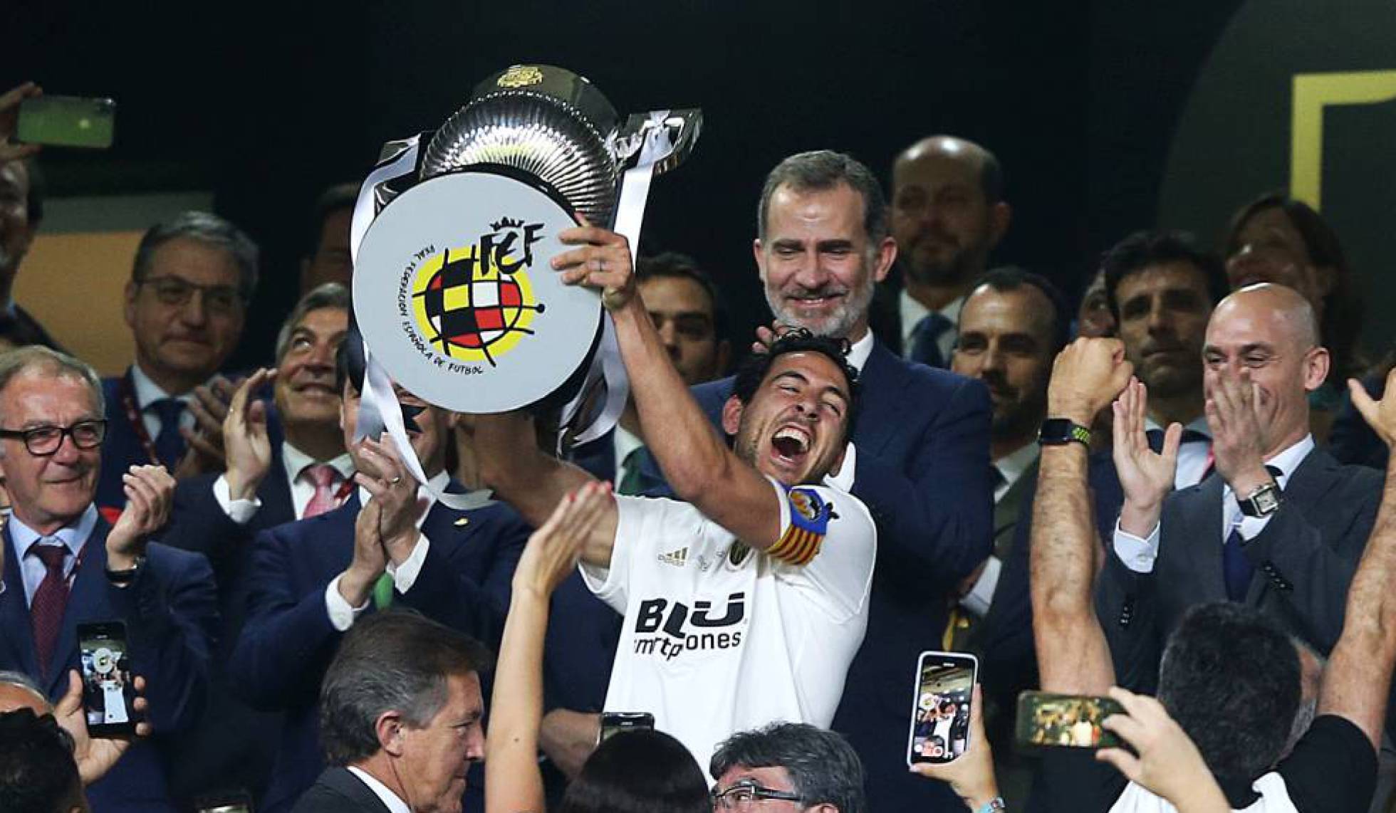 Valencia Se Coronò Campeòn de la Copa del Rey - Entre Bolas