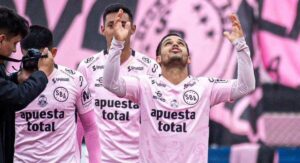 El cuadro rosado venció al cuadro andino