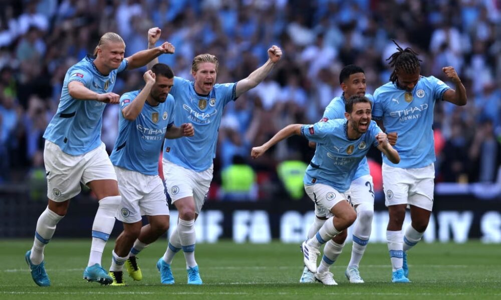 El City venció en penales al United.